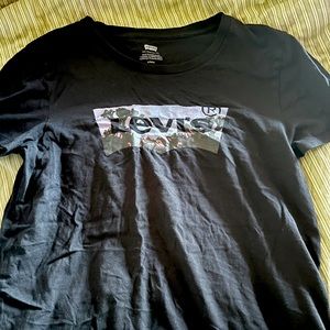 Levi's Tshirt